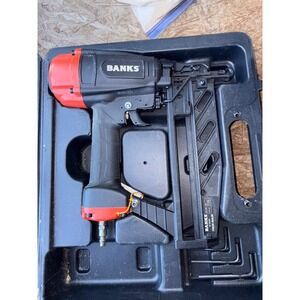 Banks Pneumatic 16‎ Gauge Finish Nailer With Hard Case and Instructions 64137